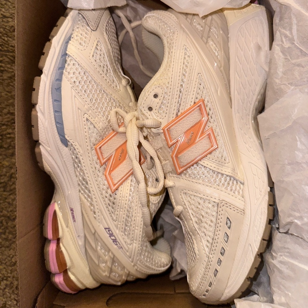 New Balance 1906R